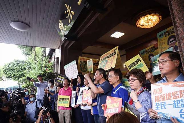 國民黨團原訂於立院大門口抗議監察院長被提名人陳菊，結果撲空。（陳品佑攝）