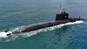 國造潛艦首艘原型艦海鯤號資料照。2025.7.3依海試計畫，實施第三次海上測試，已執行各系統海上動態組合驗證及潛望鏡功能測試。台船提供