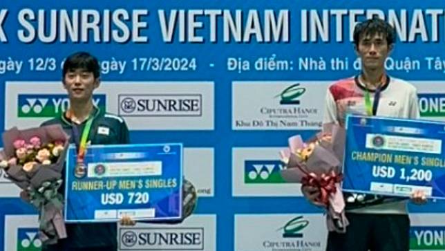 亞柏黃品銜（右）摘下越南挑戰賽男單金牌。陳曉歡攝