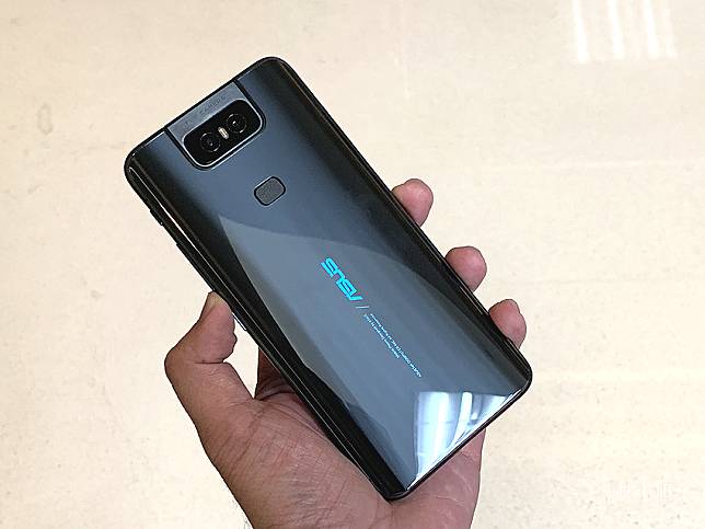 ASUS 華碩 ZenFone 6 開箱 (ifans 林小旭) (2).png