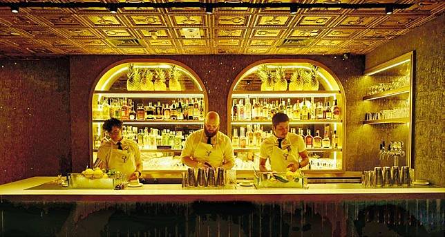 在疫情下開業的The Diplomat Hong Kong 隱蔽酒吧，如果你從來沒有去過，相信要花一點時間才找到地點，這亦是speakeasy酒吧令人着迷的地方。（酒吧提供）