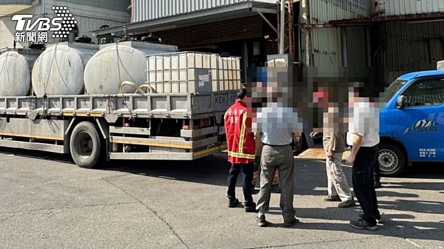 台南安定一間電鍍工廠發生工安意外。（圖／TVBS）