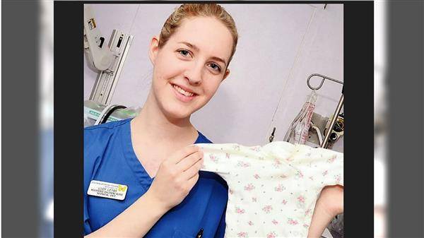 在新生兒病房工作的護理師露西（Lucy Letby）。翻攝推特@JudithMoritz