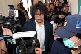 沈伯洋自爆去年10月家門口曾被人安裝針孔攝影機偷拍。（資料照片／張哲偉攝）
