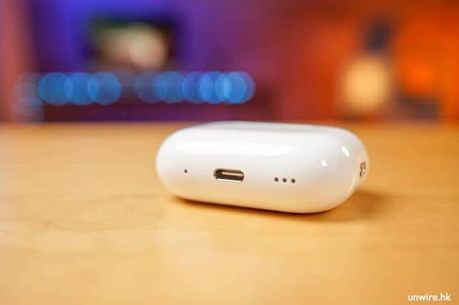 AirPods Pro 2 USB-C 版【開箱測試】Type-C 充電應用+ iOS 17 適應性 