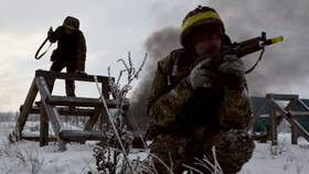 烏克蘭首證實200萬人逃避徵召。圖為烏軍第65獨立機械化旅1月7日在札波羅熱進行演習。路透社