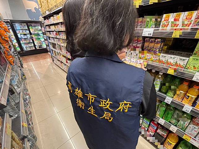 衛生局人員前往賣場稽查未發現異狀。(高雄市衛生局提供)