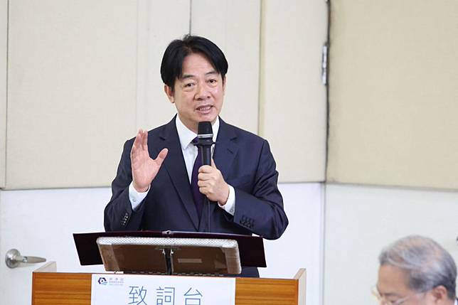 總統賴清德今說明，台灣現在缺的是綠電，也盼各界支持政院編列1100億挹注台電，以穩定電價。（陳愷巨攝）