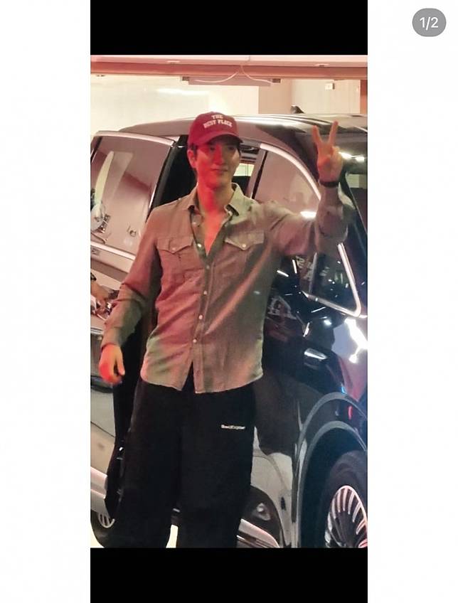 王力宏下午現身停車場，傷勢曝光。(翻攝自小紅書)