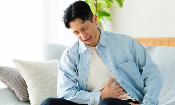 沒發臭、沒變酸不代表沒壞！炒飯便當藏「耐熱隱形毒素」，高溫夏日最易踩雷的 3 大高風險食物