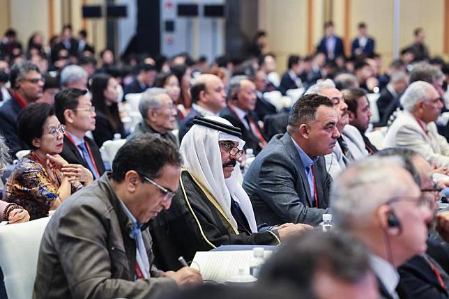 Guests attend the opening ceremony of the Second Liangzhu Forum in Hangzhou, east China's Zhejiang Province, Nov. 25, 2024. (Xinhua/Xu Yu)