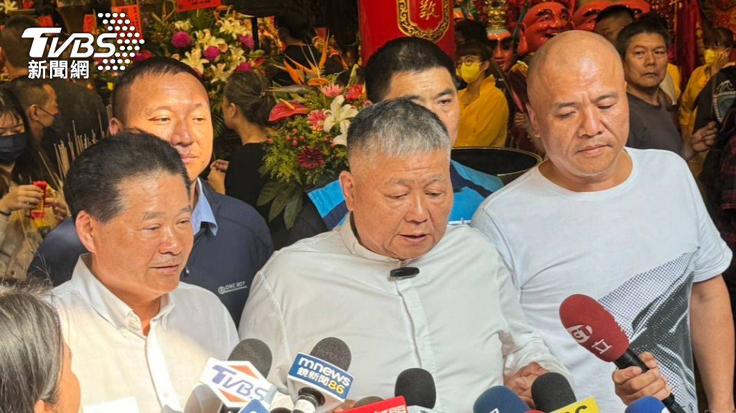 Re: [新聞] 「大甲媽祖」見證！挨打搶轎男與鄭銘坤