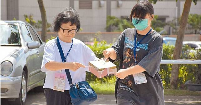 認養人、認養童相見歡！私下互動如母女　2人抗癌故事有洋蔥