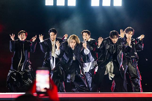 BTS即將在11月唱進高雄世運。圖／BIGHIT MUSIC、Netflix提供