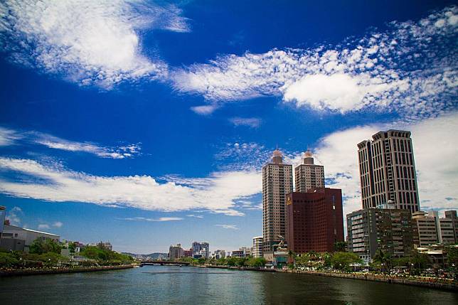 Ambassador-Hotel-Kaohsiung-On-Banks-of-Love-River