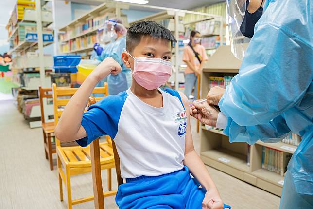 屏東校園BNT兒童疫苗開打。   圖：屏東縣政府提供