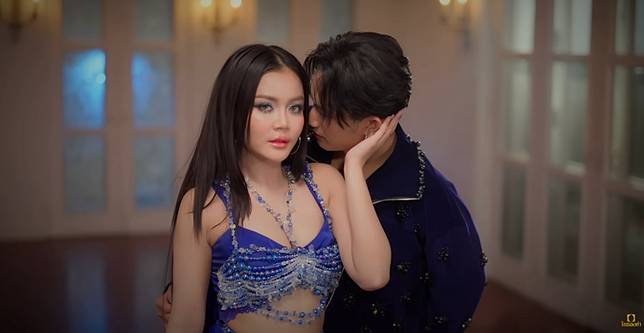 ลำไย ไหทองคำ คบกับบอส แดนซ์เซอร์ชายในวง แต่ถูกโมอดีตแฟนสาวจับได้