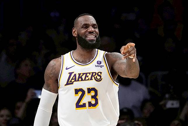 LeBron James有權跳脫合約成為自由球員。（達志影像資料照）
