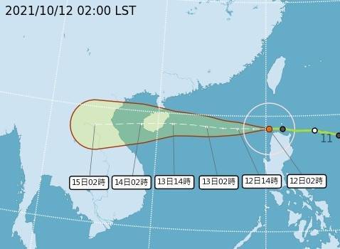 氣象局上午8點30分解除圓規海上颱風警報，將接續啟動大規模豪雨作業。(圖：取自氣象局網站)