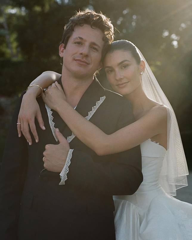 Charlie Puth結婚曬婚禮現場照