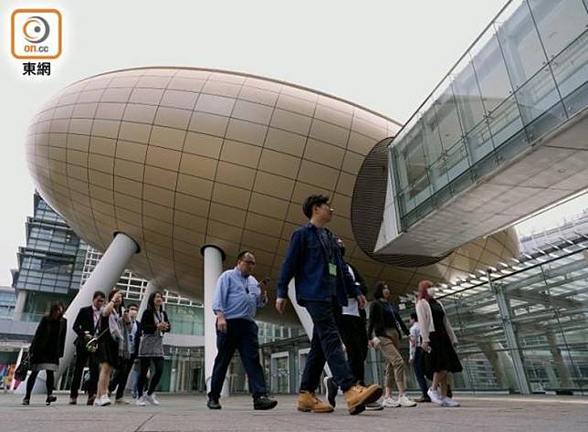 政府認為有必要在《版權條例》中引入文本及數據開採豁免。