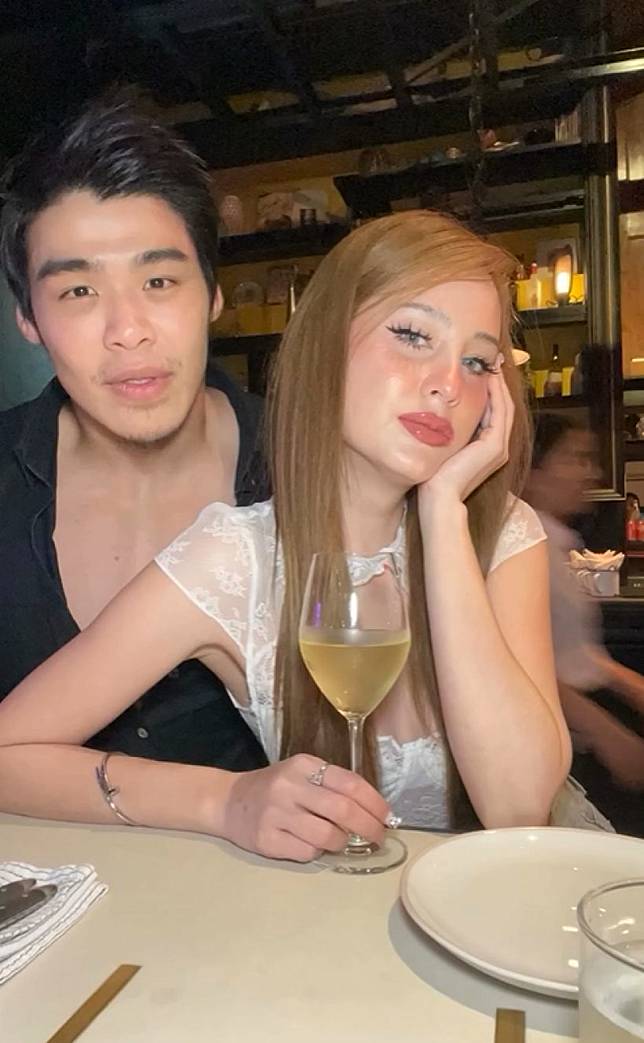 ส่องหนุ่มข้างกาย