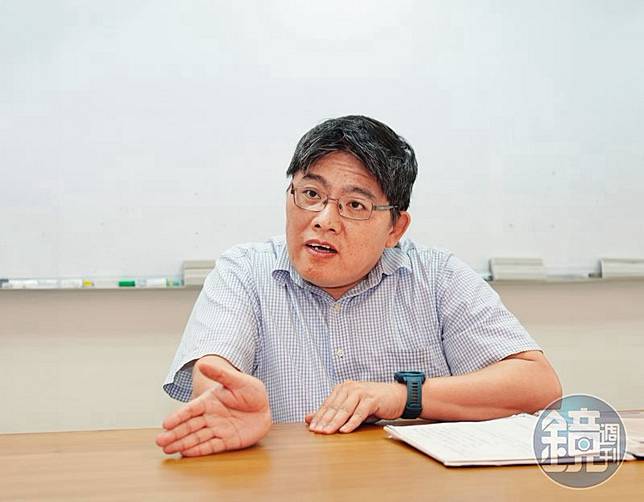 律師邱顯智認為，本釋憲案是一場性的轉型正義，不能只陷入法律的機械式操作。