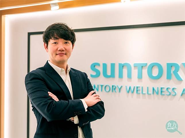三得利健益亞太股份有限公司台灣分公司副總經理河原林哲分享，品牌精神為「不管幾歲都讓人生光彩耀人」，貫穿保健品開發到身心健康的關懷。（張偉明攝）