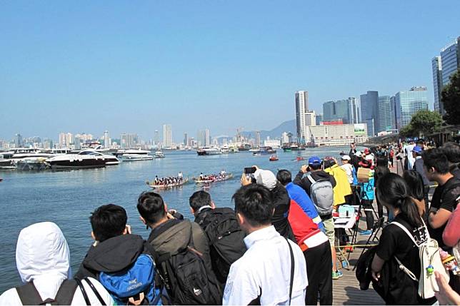 Fans turn out to watch a test event in 2016 at the proposed water sports centre in Kai Tak. Photo: HKWSC
