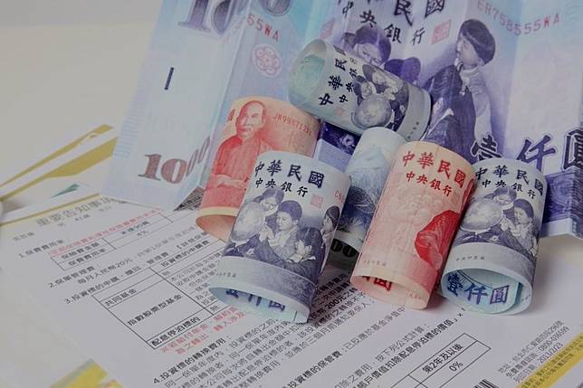 勞動部公布最新「全台各縣市薪資排行」，新竹市以平均月薪7萬3159元居冠，彰化縣3萬5177元墊底。（資料照片／張哲偉攝）