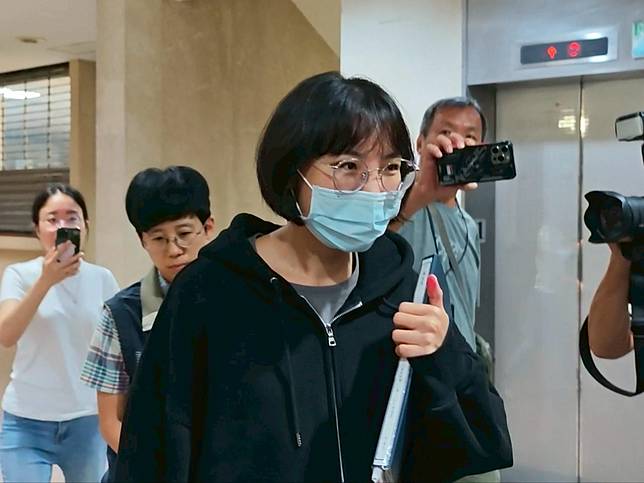 律師胡書瑜，10萬元交保並限制出境出海。呂志明攝
