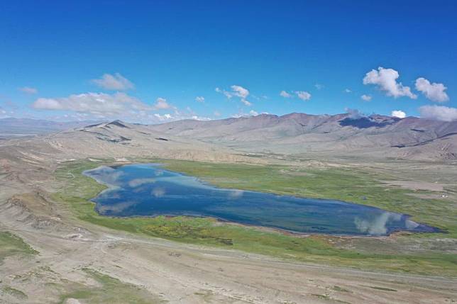 This undated file photo shows a view of the Mapu Tsho relics site in the city of Xigaze, southwest China's Xizang Autonomous Region. (Xizang Institute for Protection and Research of Cultural Relics/Handout via Xinhua)