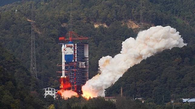 A Long March-3B carrier rocket carrying a new experimental satellite for communication technology blasts off from the Xichang Satellite Launch Center in southwest China's Sichuan Province, Dec. 3, 2024. The satellite was launched at 1:56 p.m. (Beijing Time) and has entered the planned orbit. (Photo by Yang Xi/Xinhua)