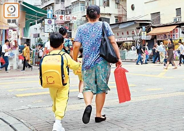 組織建議政府，酌情批准中港單親家庭父母來港。