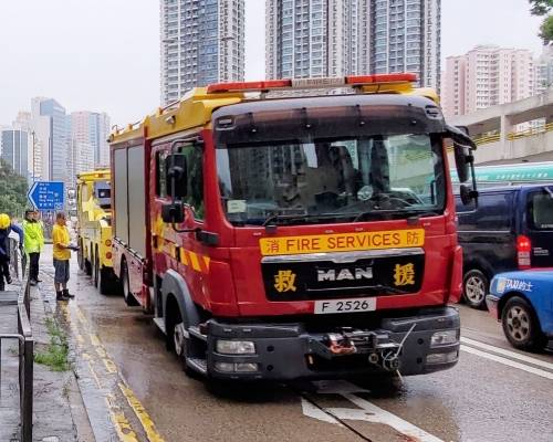 消防處嚴厲譴責有人截查消防及救護車。資料圖片