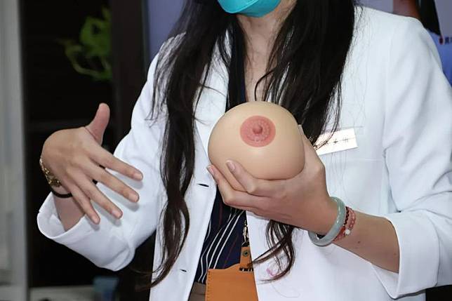 鋼琴老師乳癌9年後又復發。乳癌示意圖