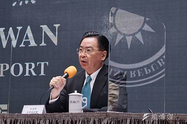 行政院2日舉行新版護照記者會，外交部長吳釗燮出席。（盧逸峰攝）