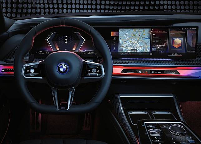 BMW 投入 Google 懷抱！iDrive 8 將整合 Android Automotive 作業系統