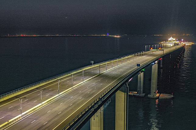 Traffic across the Hong Kong-Zhuhai-Macau Bridge plummeted in February following the implementation of tough new quarantine restrictions. Photo: Winson Wong