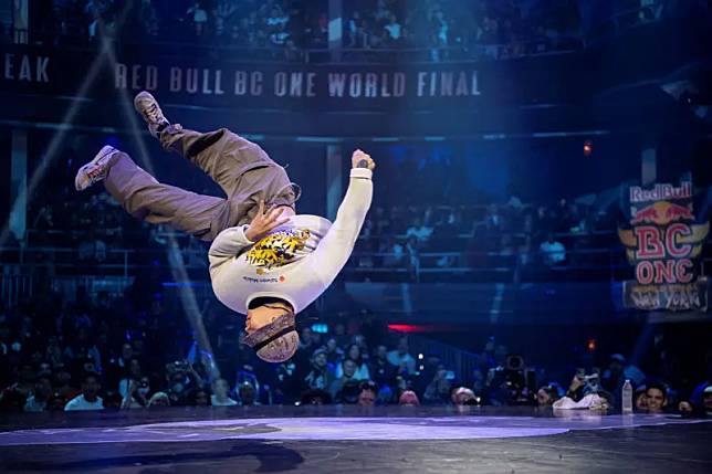 ▲B-Boy Quake孫振今年再度受邀以外卡資格出賽Red Bull BC One世界決賽，圖為他2022年首度站上Red Bull BC One世界決賽畫面。（圖／Red Bull提供）