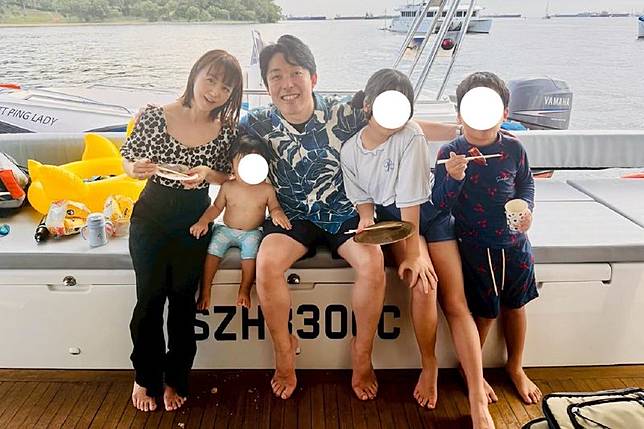 中田敦彥與藝人妻子福田萌，在移居新加坡5年後，最近正式宣布全家搬回日本。（翻攝自福田萌 IG）