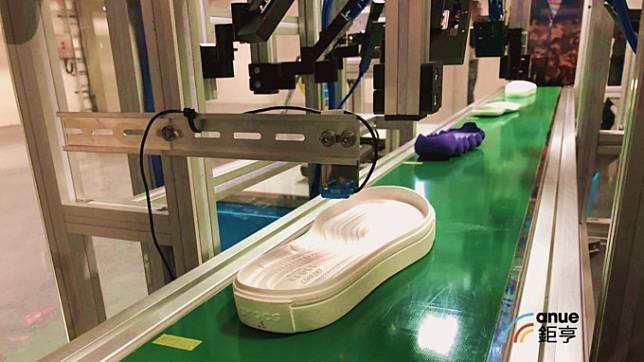 〈奇景攜手製鞋大廠〉導入3D感測工控化產線 製鞋業以兩大優勢拚轉型