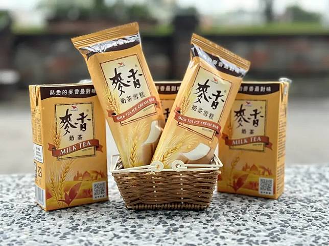 麥香奶茶閃亮變身，變成冰涼綿密的雪糕，還在超商限定販售，掀起一陣搶購熱潮！