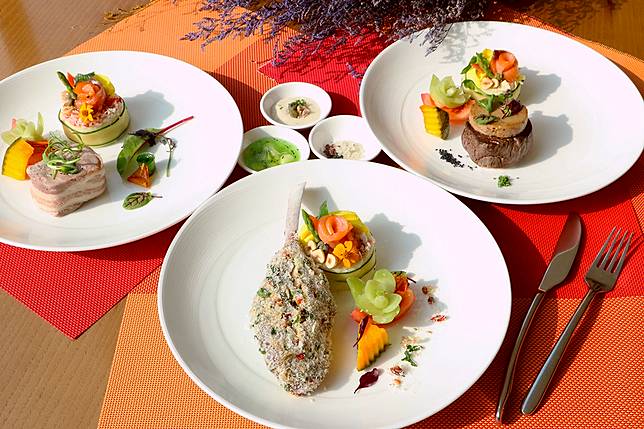 3F饗樂全日餐廳2021/05/08、05/09午、晚餐時段獻出「美麗嬌點」母親節半自助百匯陸系列主菜三選一。（圖/日月千禧）