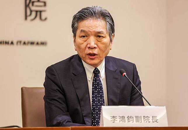 前監察院秘書長李俊俋因涉公務車私用風波請辭獲准。監察院副院長李鴻鈞（圖）2日召開記者會表示，最近因公務車私用問題，造成社會紛擾，他代表監察院向社會表達歉意。針對被媒體揭露3位私用公務車的監委，將移送紀律委員會。中央社記者裴禛攝 114年6月2日