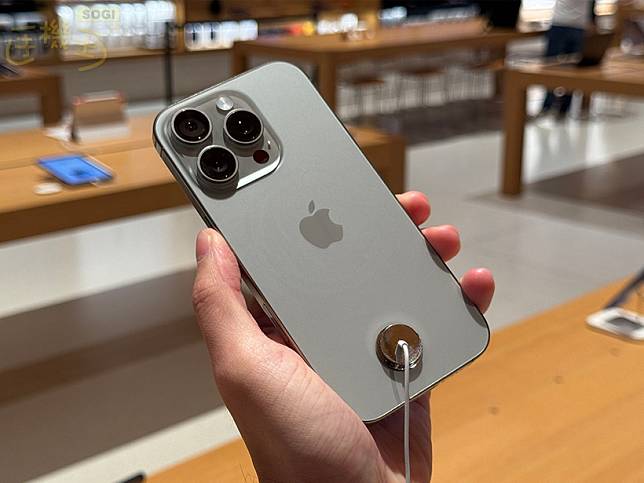 領完紅包、年終獎金想跳槽哀鳳手機？iPhone 16 Pro Max通路最低價格一次看(2025.新春)