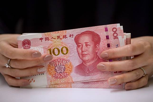 China’s Hunan province has banned P2P lenders from conducting any new business. Photo: Bloomberg