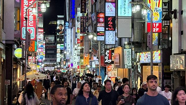 有網友抱怨，近日赴日本購物，退稅手續費加匯款手續費竟比退稅金額還高，甚至沒退到一塊錢。圖為東京新宿街頭。路透社資料照片