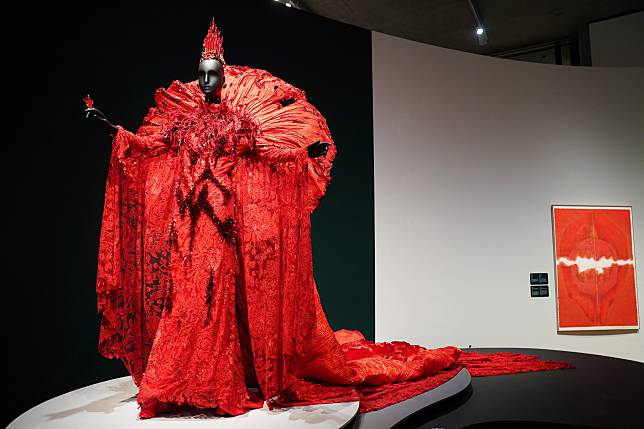 This photo shows a work of Chinese fashion designer Guo Pei displayed at the M+ Museum of visual culture in Hong Kong, south China, Sept. 19, 2024. (Xinhua/Wang Shen)