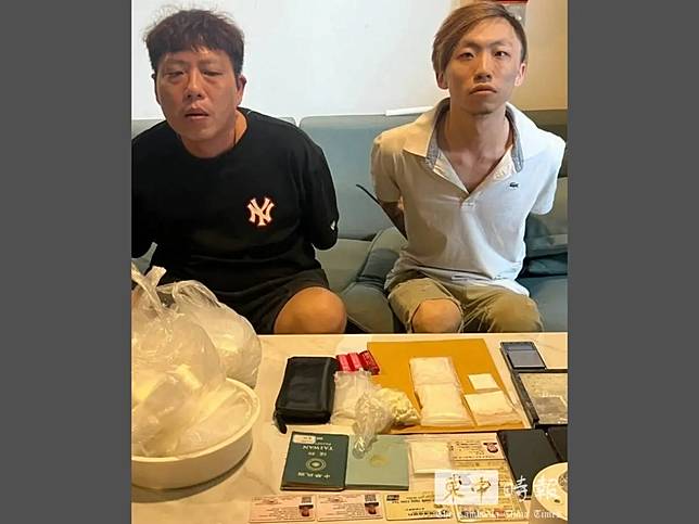 ▲2名台灣籍男子在柬埔寨涉及品販運毒品遭逮捕，當地警方也直接公布了兩人的照片。（圖／翻攝自柬中時報）